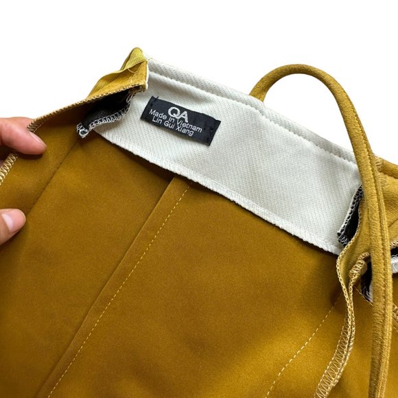 QA Shift Mini Dress Small S Yellow Sleeveless Pockets Velvet Stretch Slit Front - Picture 12 of 12